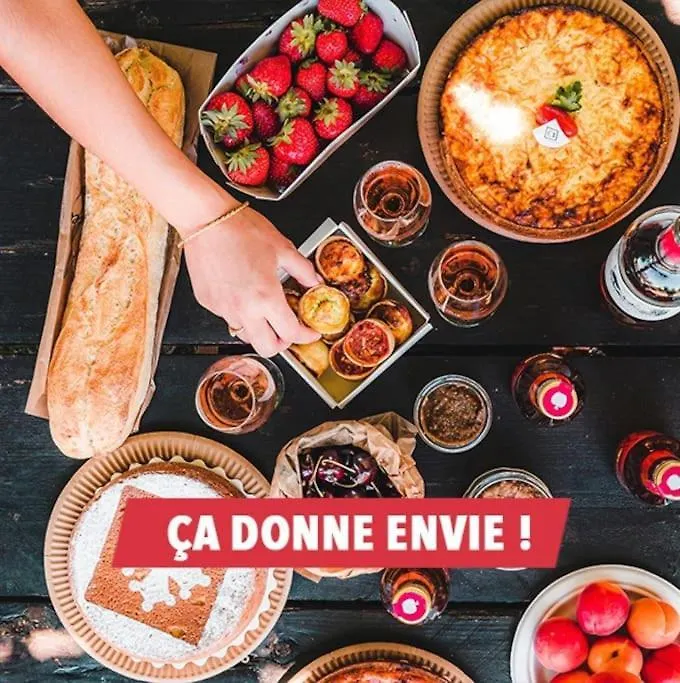 La Villa Des Muriers Tres Spacieuse Dans Un Environnement Calme  Malause