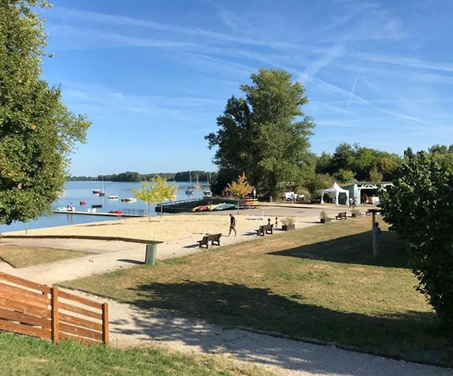 La Villa Des Muriers Tres Spacieuse Dans Un Environnement Calme  Malause