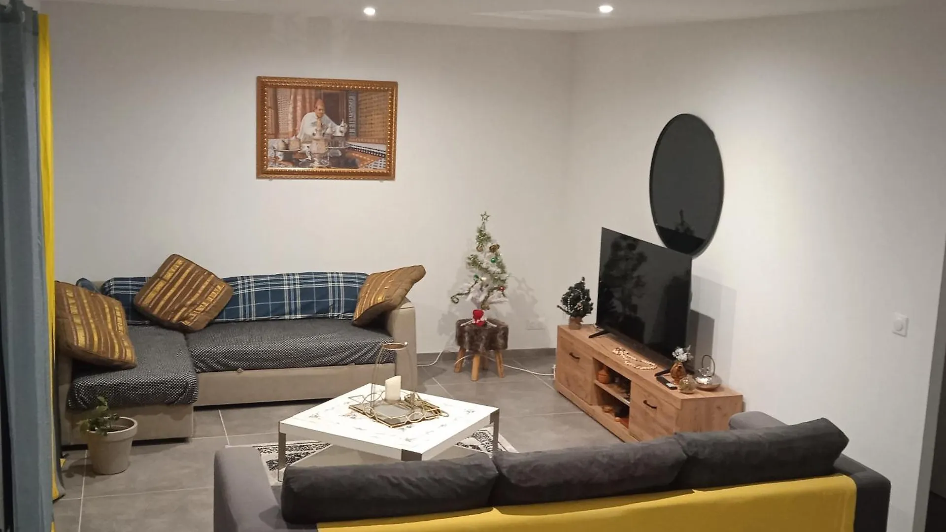 La Villa Des Muriers Tres Spacieuse Dans Un Environnement Calme