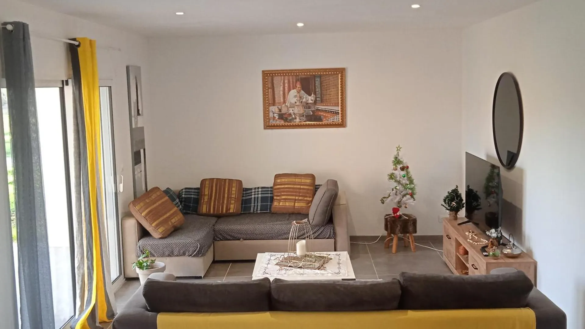 La Villa Des Muriers Tres Spacieuse Dans Un Environnement Calme